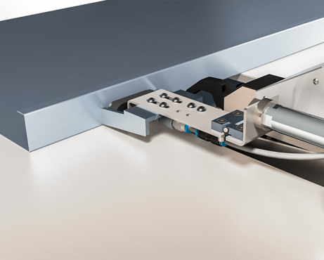 Vacuum gripper for large flanges allows or continuous automated operation